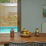 Casa Sofia Apt#1, By Hellocrete Апартаменти *