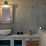 Casa Sofia Apt#1, By Hellocrete