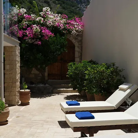 Casa Sofia Apt#1, By Hellocrete 레팀노