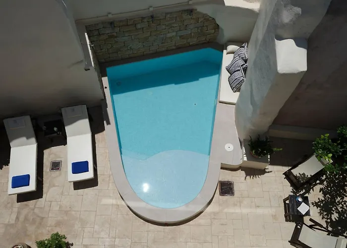 Casa Sofia Apt#1, By Hellocrete *