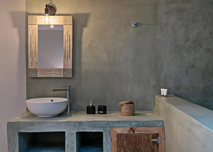 Casa Sofia Apt#1, By Hellocrete